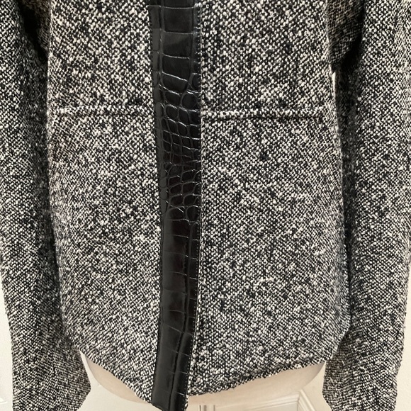 MaxMara Tweed Leather Trim Wool Jacket Size 4 - Picture 4 of 16